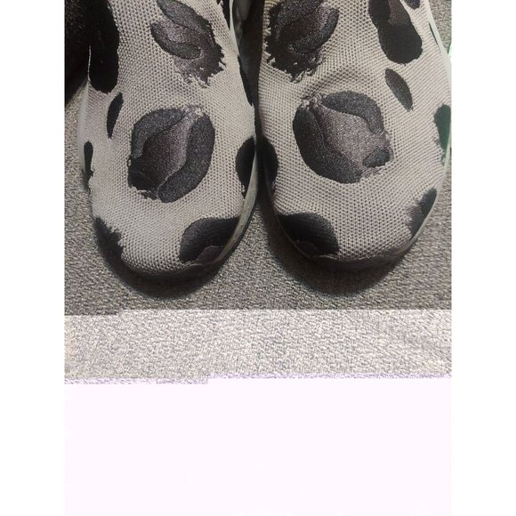 US 16 Pharrell Williams x adidas NMD Hu Animal Print Grey/ Black RARE Mens Shoes - Picture 3 of 15